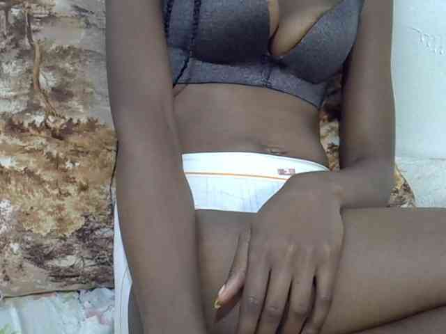 Ebonyslim webcam