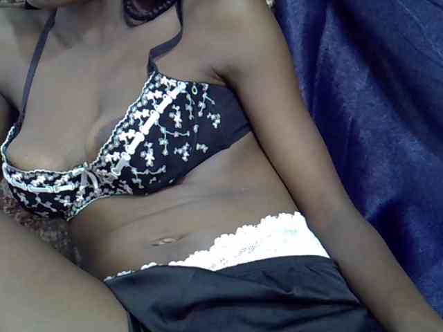 Ebonyslim webcam