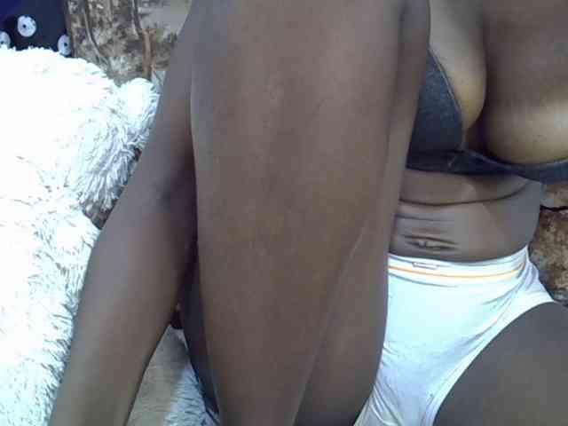 Ebonyslim webcam