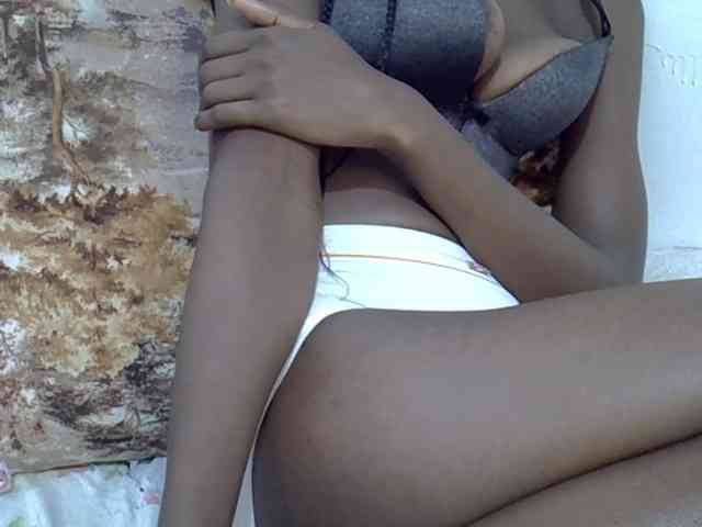 Ebonyslim webcam