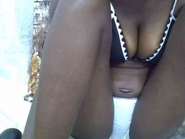 Ebonyslim webcam