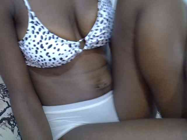 Ebonyslim webcam