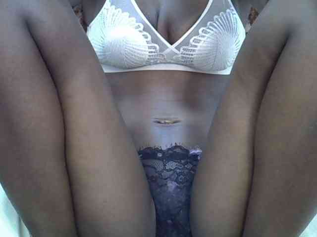 Ebonyslim webcam