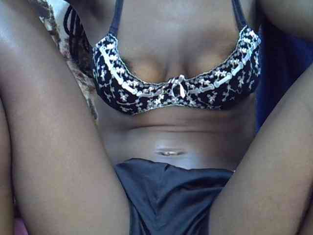 Ebonyslim webcam