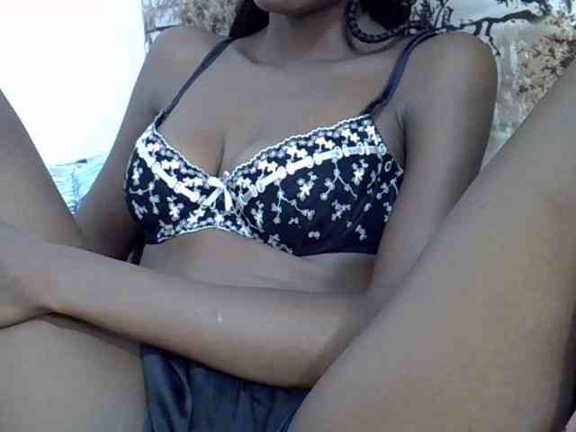 Ebonyslim webcam