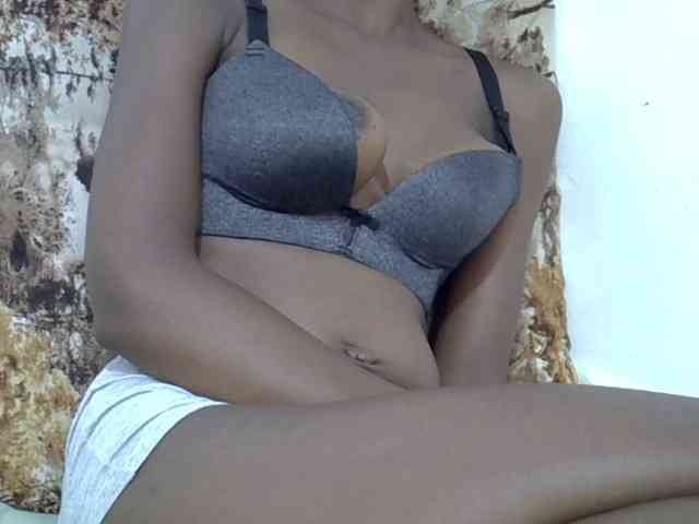 Ebonyslim webcam
