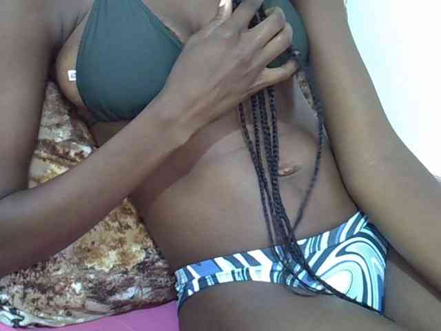 Ebonyslim webcam