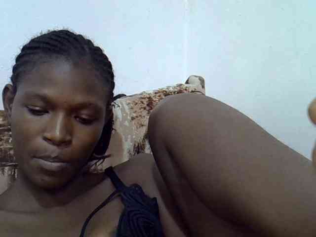 Ebonyslim webcam