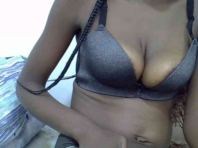 Ebonyslim webcam