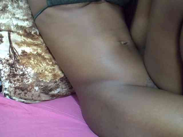 Ebonyslim webcam