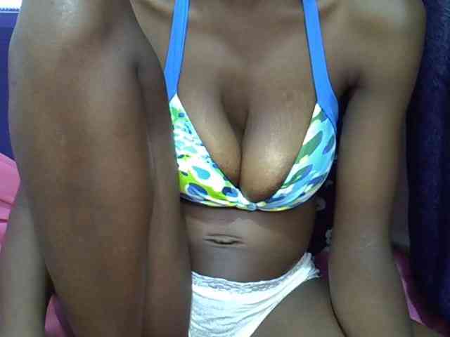 Ebonyslim webcam