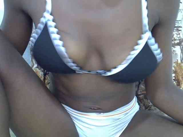 Ebonyslim webcam