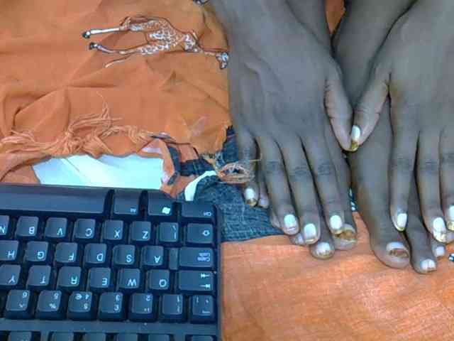 Ebonyslim webcam