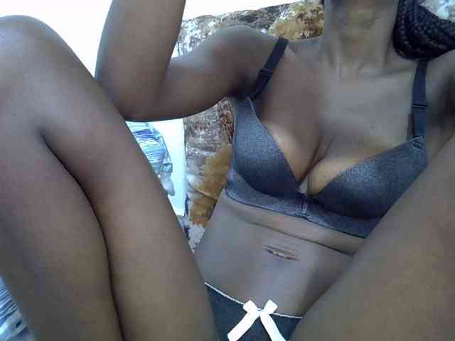 Ebonyslim webcam
