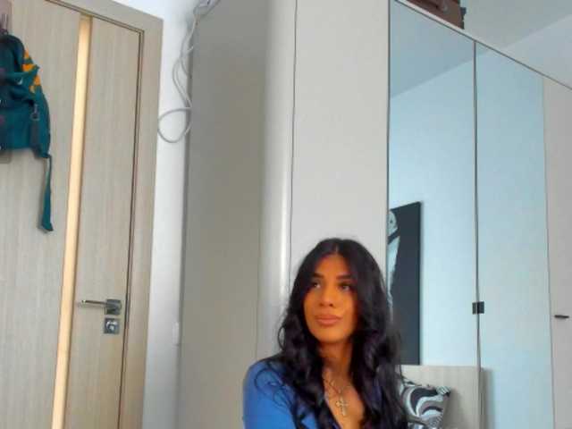 Aylinhazell – webcam model profile photo
