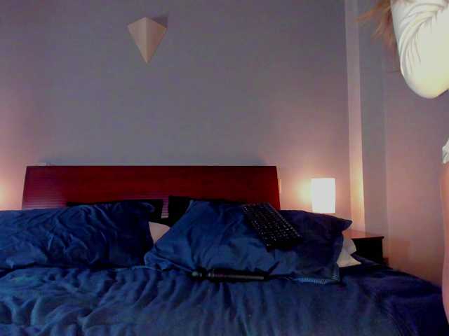 Saramiranda's BongaCams show and profile