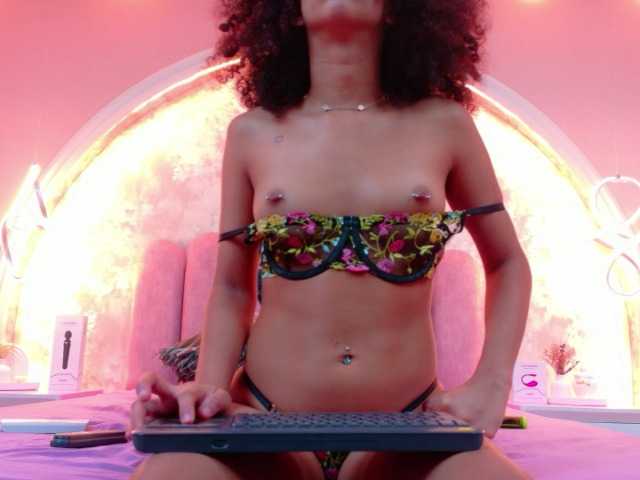 CamileJohnston on BongaCams and RICams