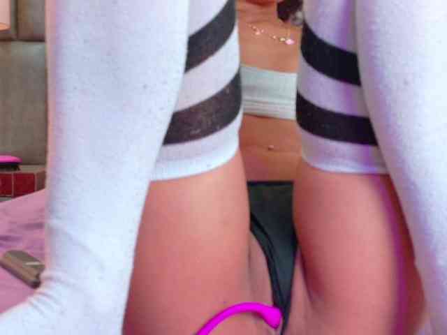 CamileJohnston webcam