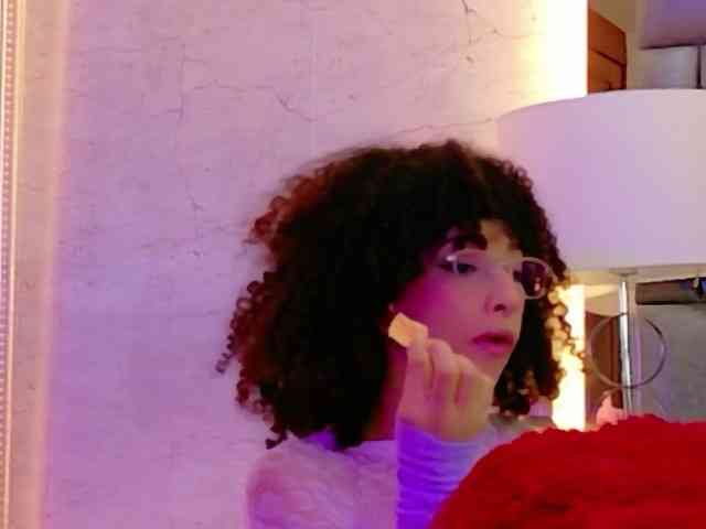 CamileJohnston webcam