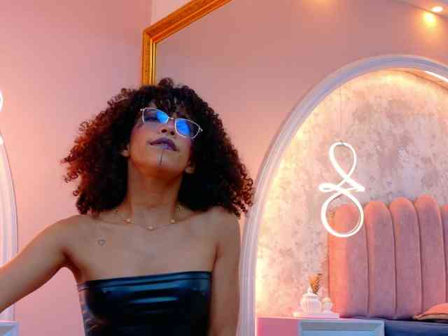 CamileJohnston webcam