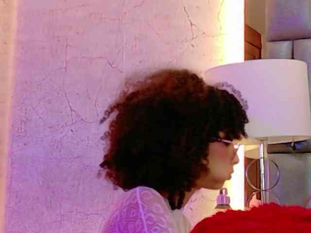 CamileJohnston webcam