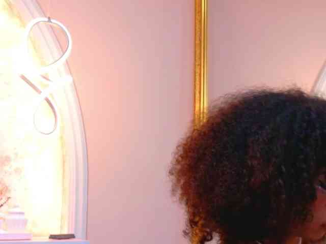 CamileJohnston webcam