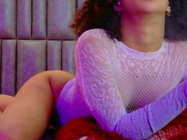 CamileJohnston webcam