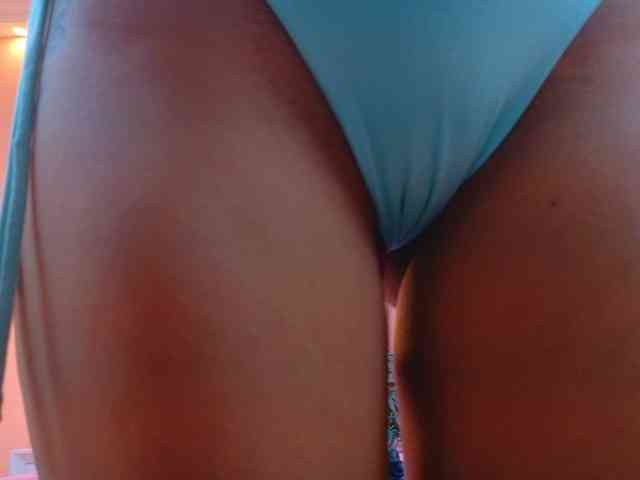 CamileJohnston webcam