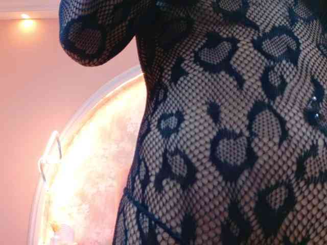 CamileJohnston webcam