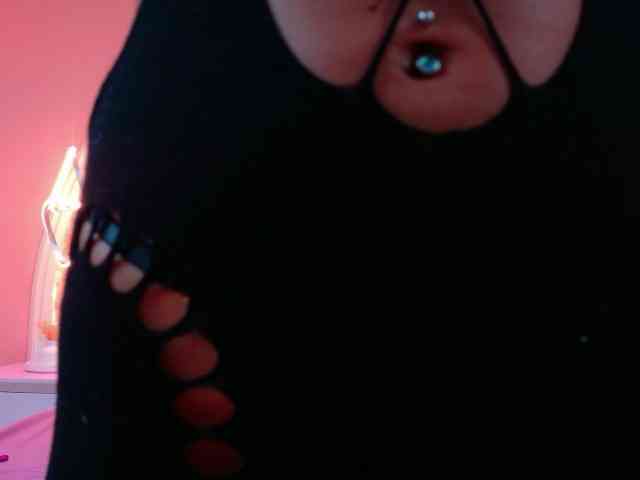 CamileJohnston webcam