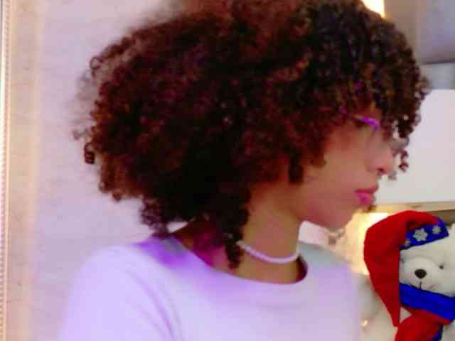 CamileJohnston webcam