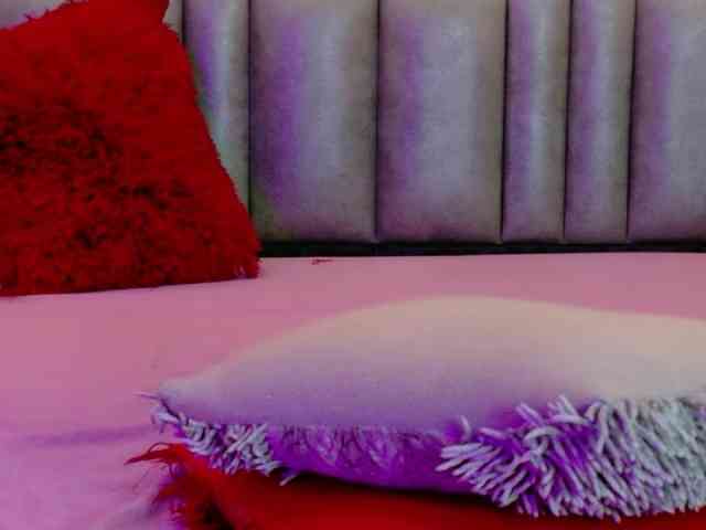 CamileJohnston webcam