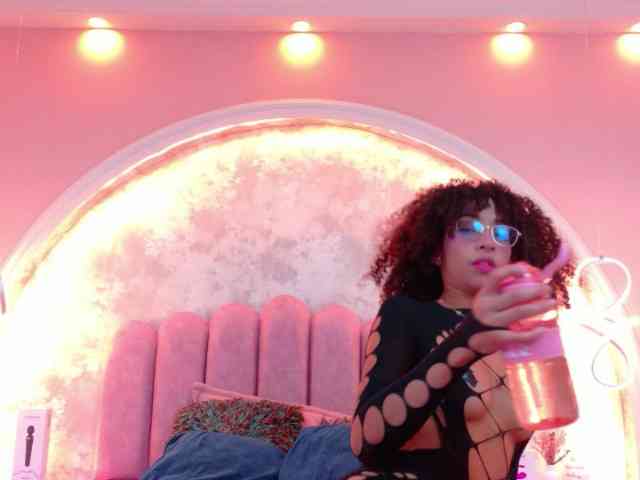 CamileJohnston webcam