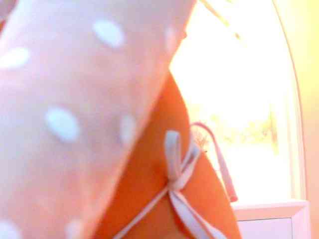 CamileJohnston webcam