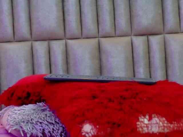 CamileJohnston webcam