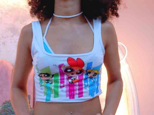 CamileJohnston webcam