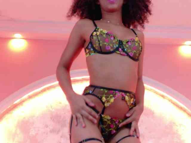 CamileJohnston webcam