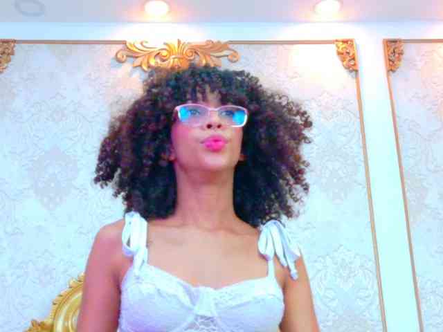 CamileJohnston webcam