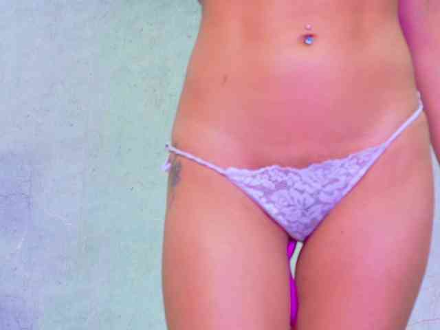 CamileJohnston webcam