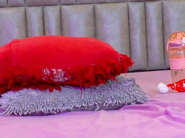 CamileJohnston webcam