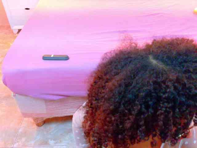 CamileJohnston webcam