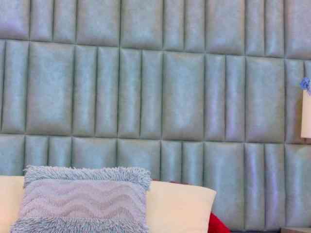 CamileJohnston webcam