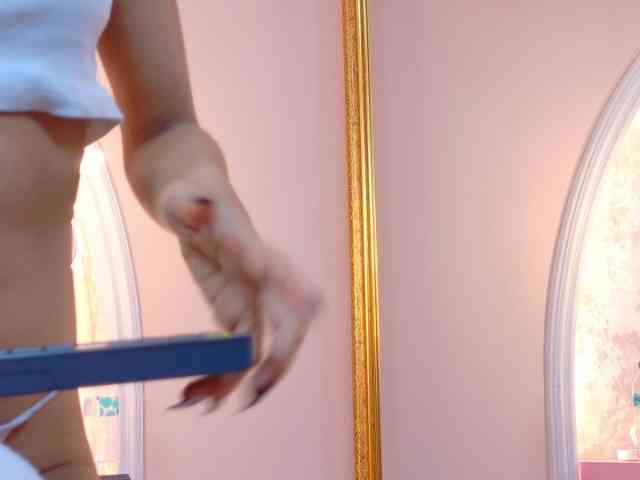 CamileJohnston webcam