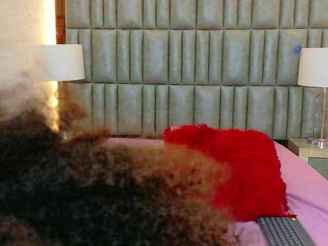 CamileJohnston webcam