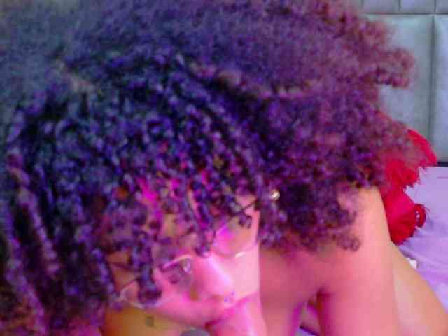 CamileJohnston webcam