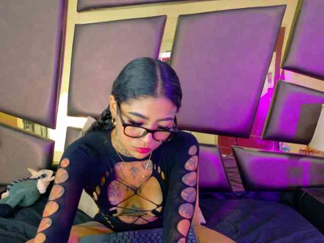 EmilieeLake webcam