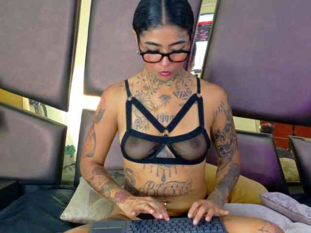 EmilieeLake webcam