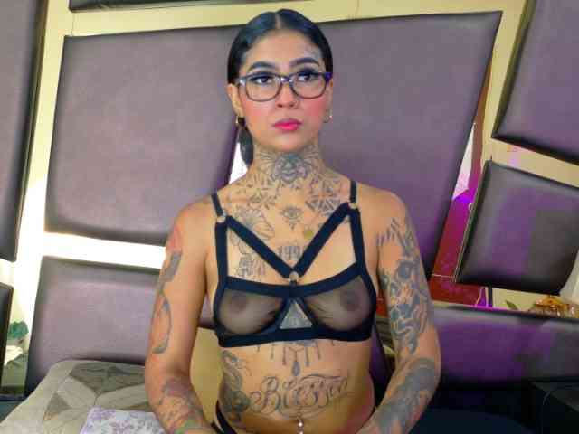 EmilieeLake webcam