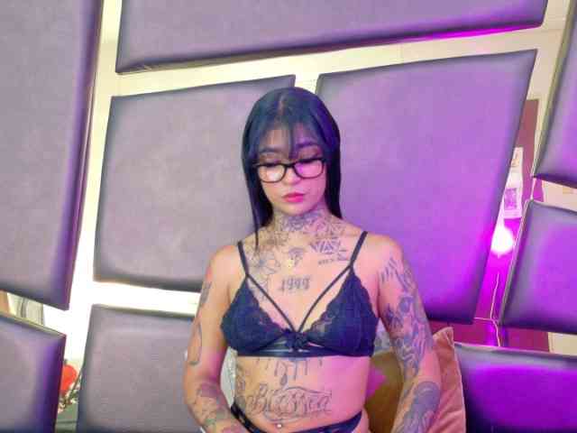 EmilieeLake webcam