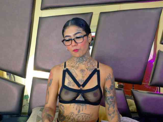 EmilieeLake webcam